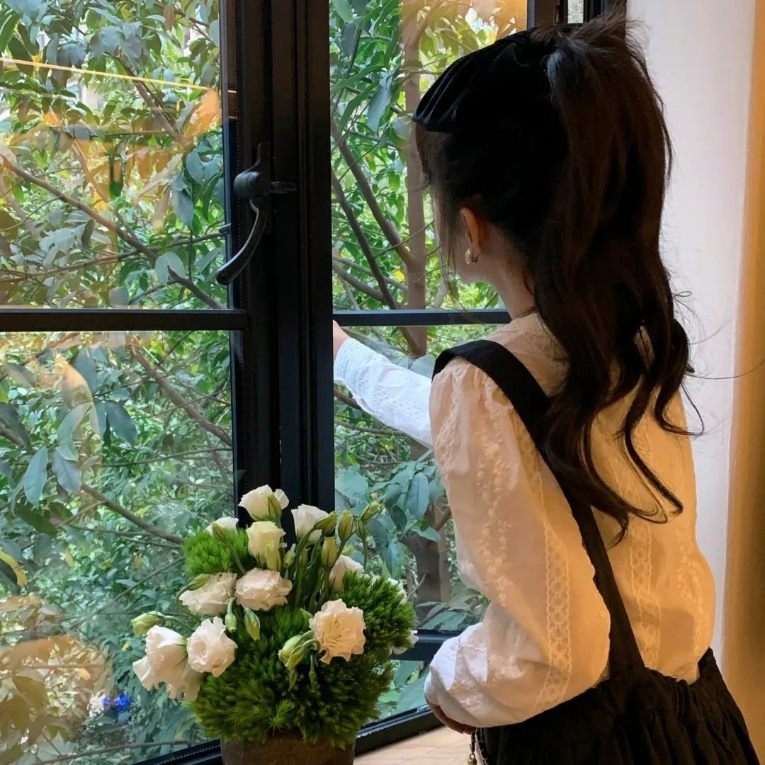 美德加·艾维斯